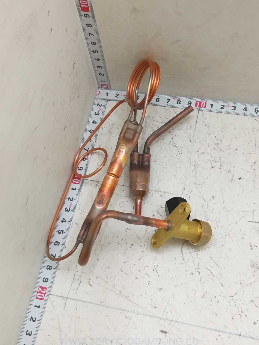 DB82-05059A CONJUNTO LLAVE Y CAPILAR AIRE CONDICIONADO SAMSUNG