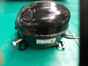 NO14C9151AKD01 – COMPRESOR PARA FRIGORÍFICO SAMSUNG R600A (COMPRESSOR UNIT)